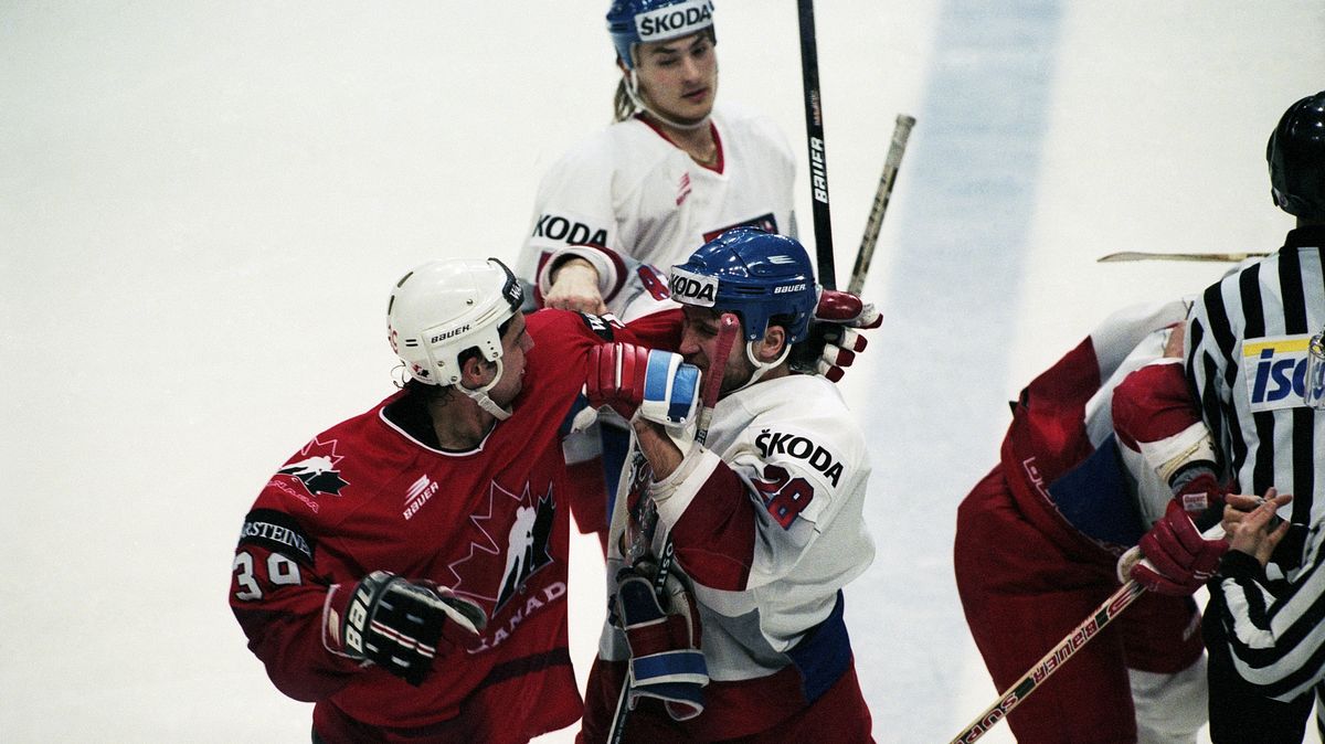 Památnou hokejovou bitku s Kanaďany Češi zvládli. A prohráli